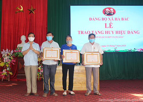 https://hatrung.thanhhoa.gov.vn/portal/Photos/2021-07/53fff3860d6e9cbdIMG_2406.JPG