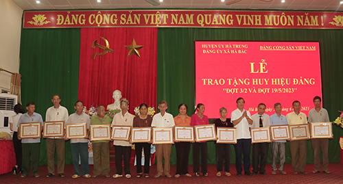 https://hatrung.thanhhoa.gov.vn/portal/Photos/2023-06/58d8c9bd45aa070d_MG_2341.JPG